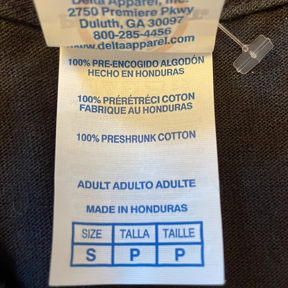 Peanuts Holiday Tee Shirt - Picture 5 of 5